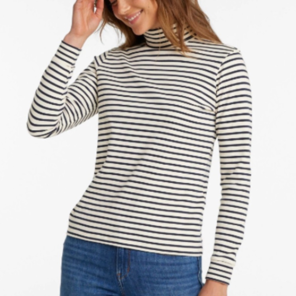 L.L. Bean Interlock Turtleneck Long Sleeve Stripe Cream/Classic Navy Women’s MP